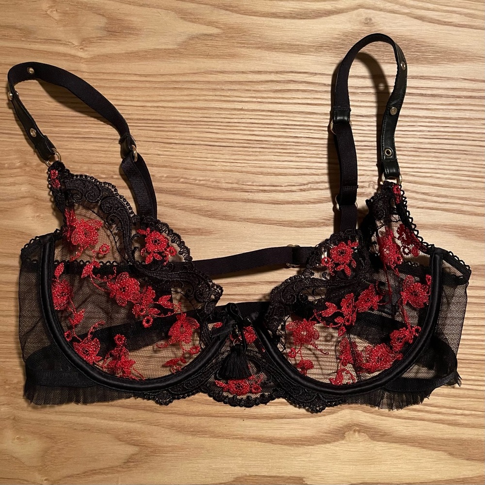 Honey Birdette Frida Bra 32DD/E Excellent Condition and Very Rare.